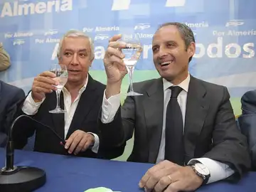 Javier Arenas y Francisco Camps en Almería Javier Arenas y Francisco Camps en Almería