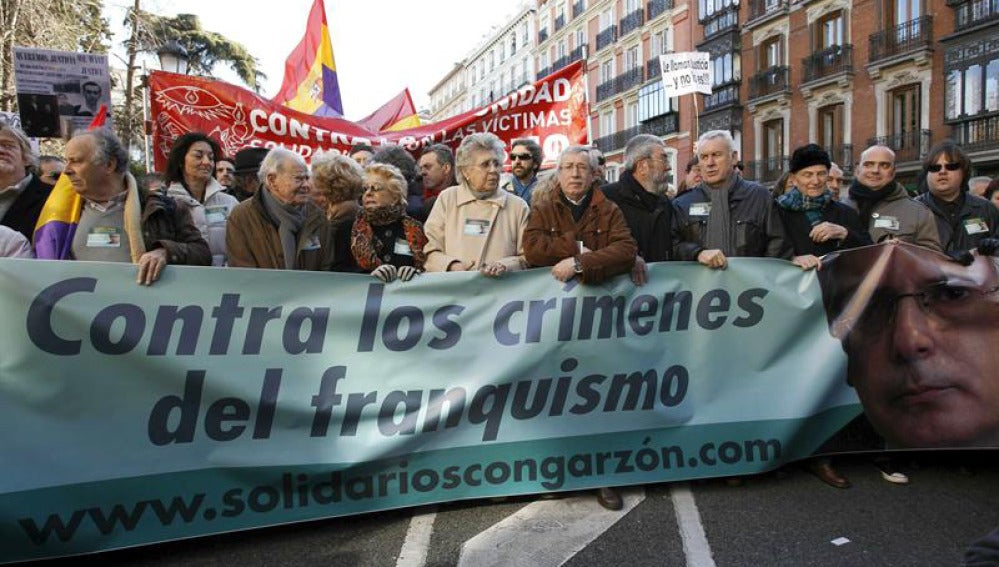 Manifestación pro Garzón por las calles de Madrid