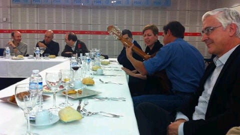 Momento musical en la cena