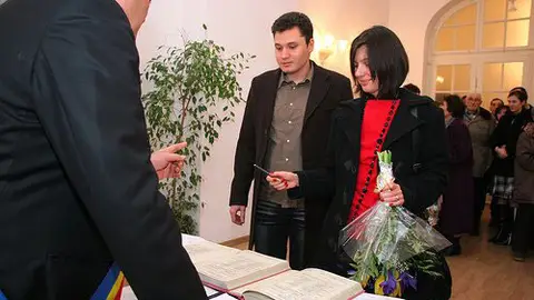 Boda civil en un ayuntamiento de España Boda civil en un ayuntamiento de España