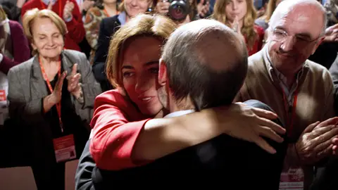 Rubalcaba abraza a Chacón Rubalcaba abraza a Chacón