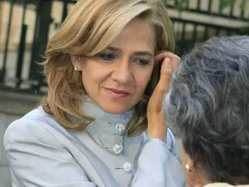 La Infanta Cristina regresa a Barcelona por motivos laborales La Infanta Cristina regresa a Barcelona por motivos laborales