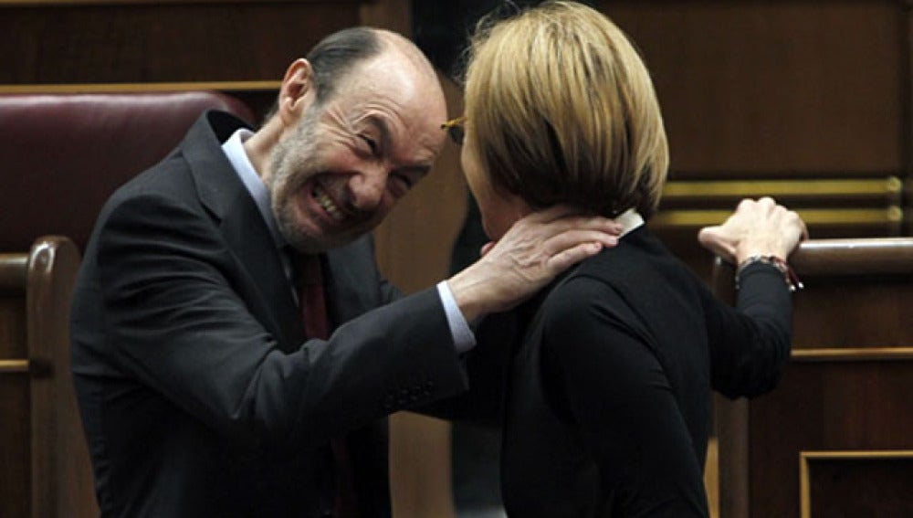 Rubalcaba junto a Rosa Díez