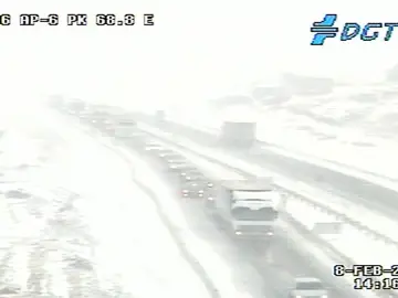 La nieve provoca el corte de la AP6 La nieve provoca el corte de la AP6