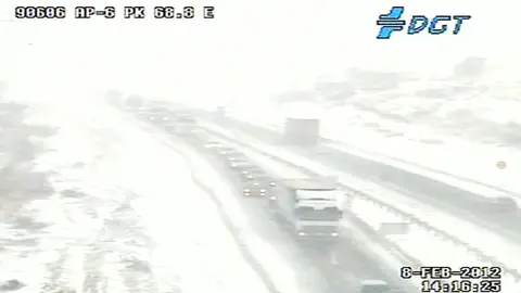 La nieve provoca el corte de la AP6 La nieve provoca el corte de la AP6
