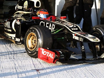 Grosjean con el Lotus-Renault