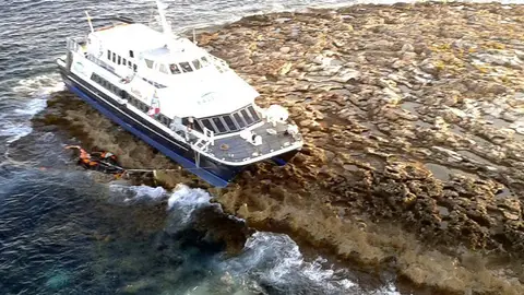 Un ferry encalla en la ruta Ibiza-Formentera Un ferry encalla en la ruta Ibiza-Formentera