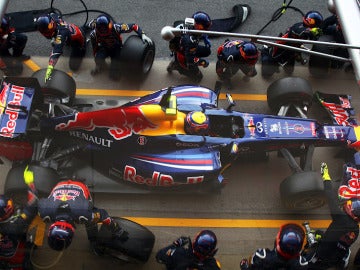 Webber durante una parada en boxes