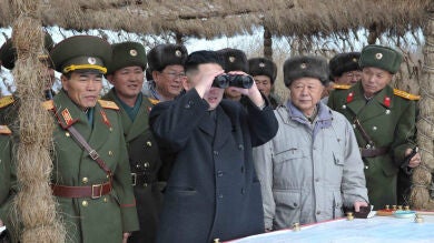 Kim Jong-un inspecciona divisiones militares fronterizas con Corea del Sur