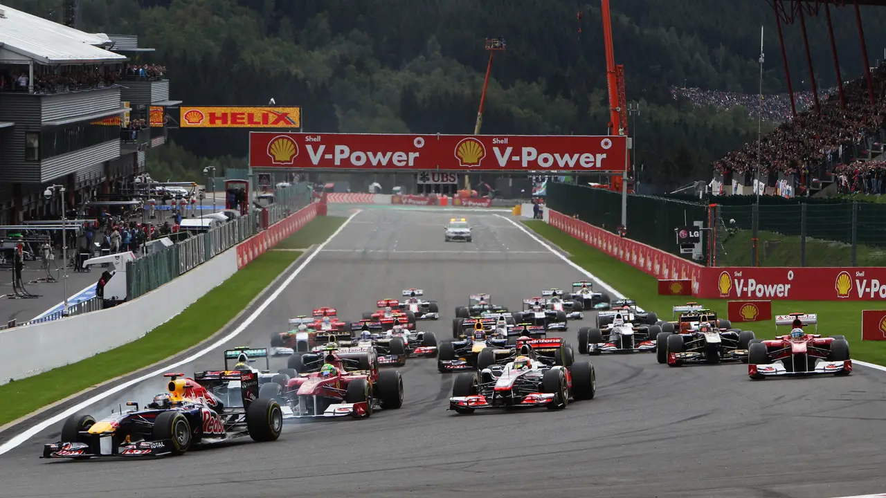 Vettel en carrera en circuito de Bégica