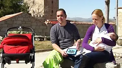 Nace Mario, el primer bebé en Villaviciosa desde hace 20 años Nace Mario, el primer bebé en Villaviciosa desde hace 20 años