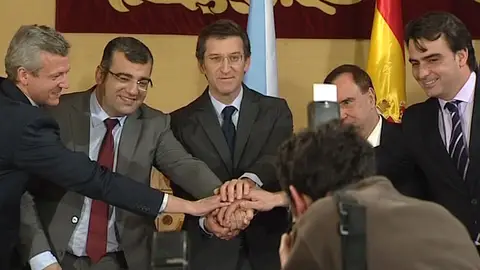 Los alcaldes de Oza dos Ríos y Cesuras junto a Núñez Feijóo Los alcaldes de Oza dos Ríos y Cesuras junto a Núñez Feijóo