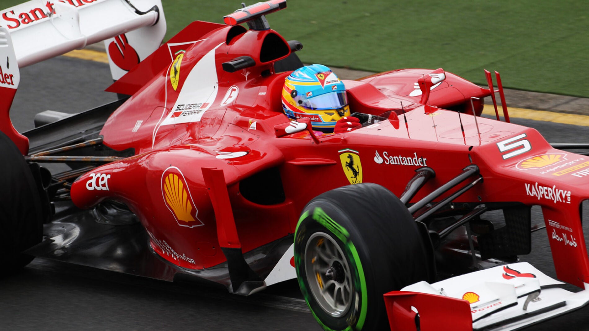 Fernando Alonso conduce el F2012 en Albert Park