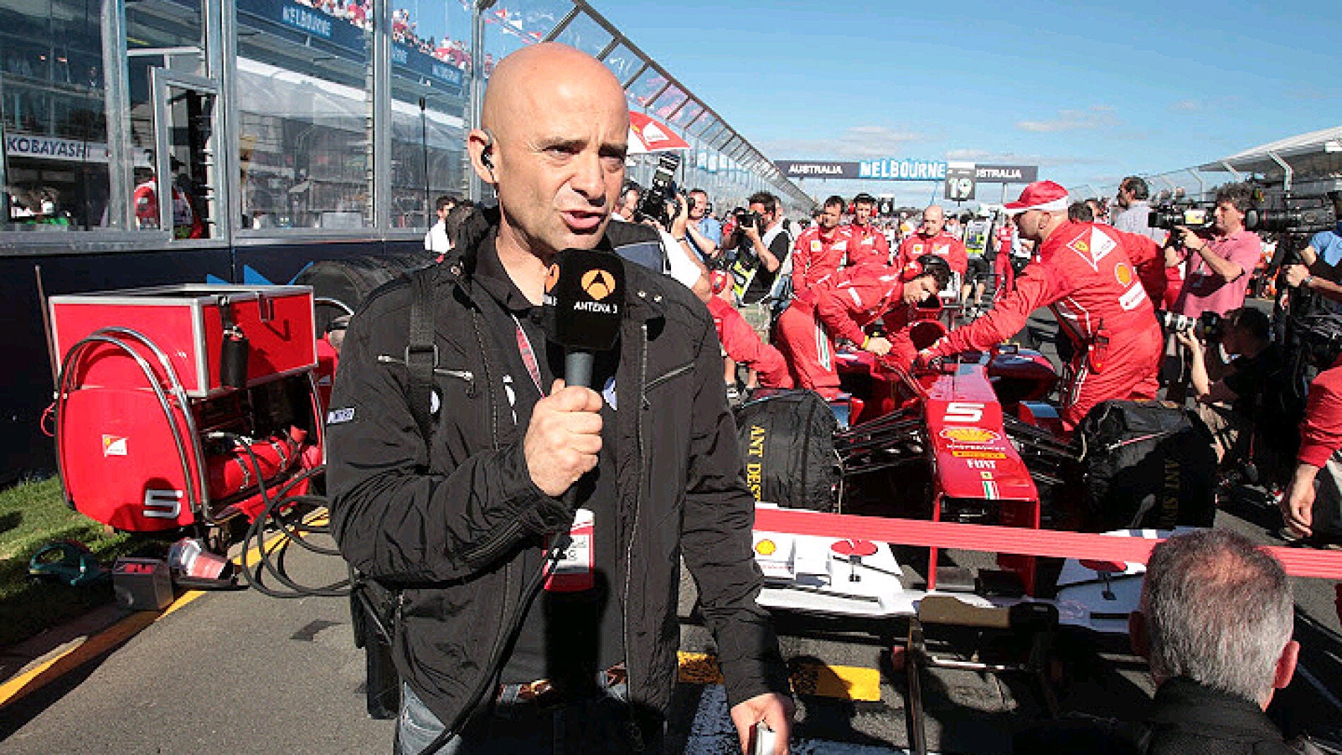 Antonio Lobato en la parrilla de salida