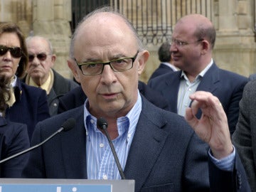 Cristóbal Montoro, ministro de Hacienda