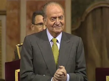 El rey, ovacionado en el bicentenario de 'La Pepa' El rey, ovacionado en el bicentenario de 'La Pepa'