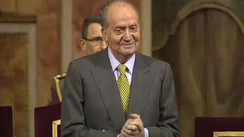 El rey, ovacionado en el bicentenario de 'La Pepa' El rey, ovacionado en el bicentenario de 'La Pepa'