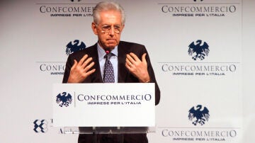 Mario Monti durante el encuentro en Cernobbio, Italia