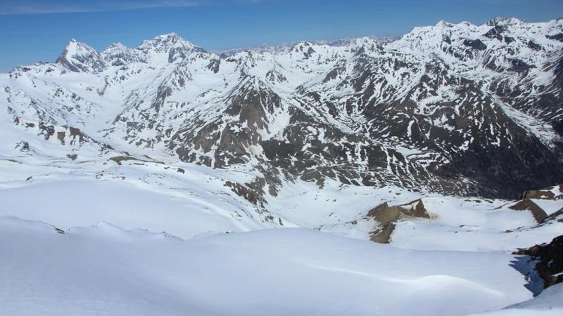 Los Alpes italianos nevados Los Alpes italianos nevados