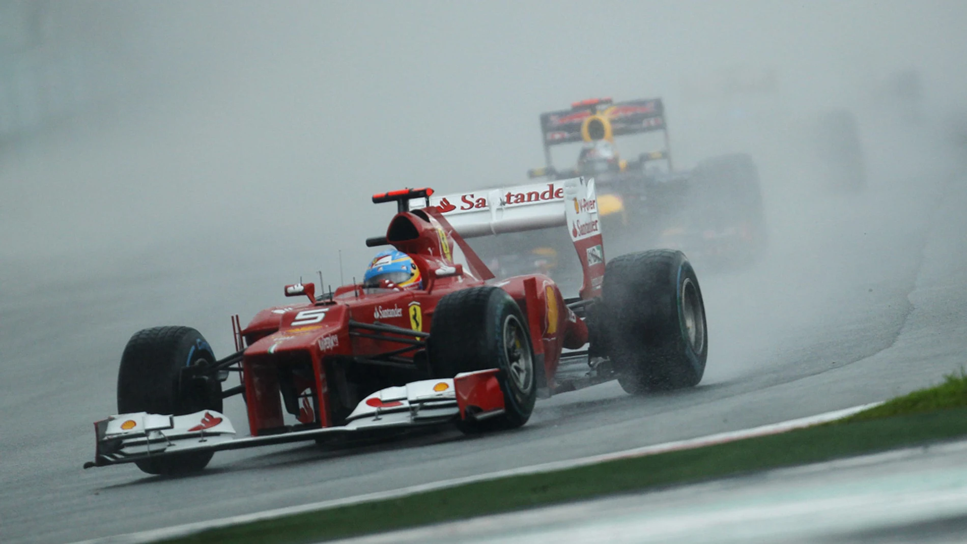 Alonso, bajo la lluvia de Sepang
