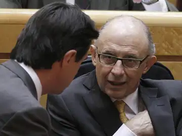 n el ministro de Hacienda, Cristóbal Montoro n el ministro de Hacienda, Cristóbal Montoro