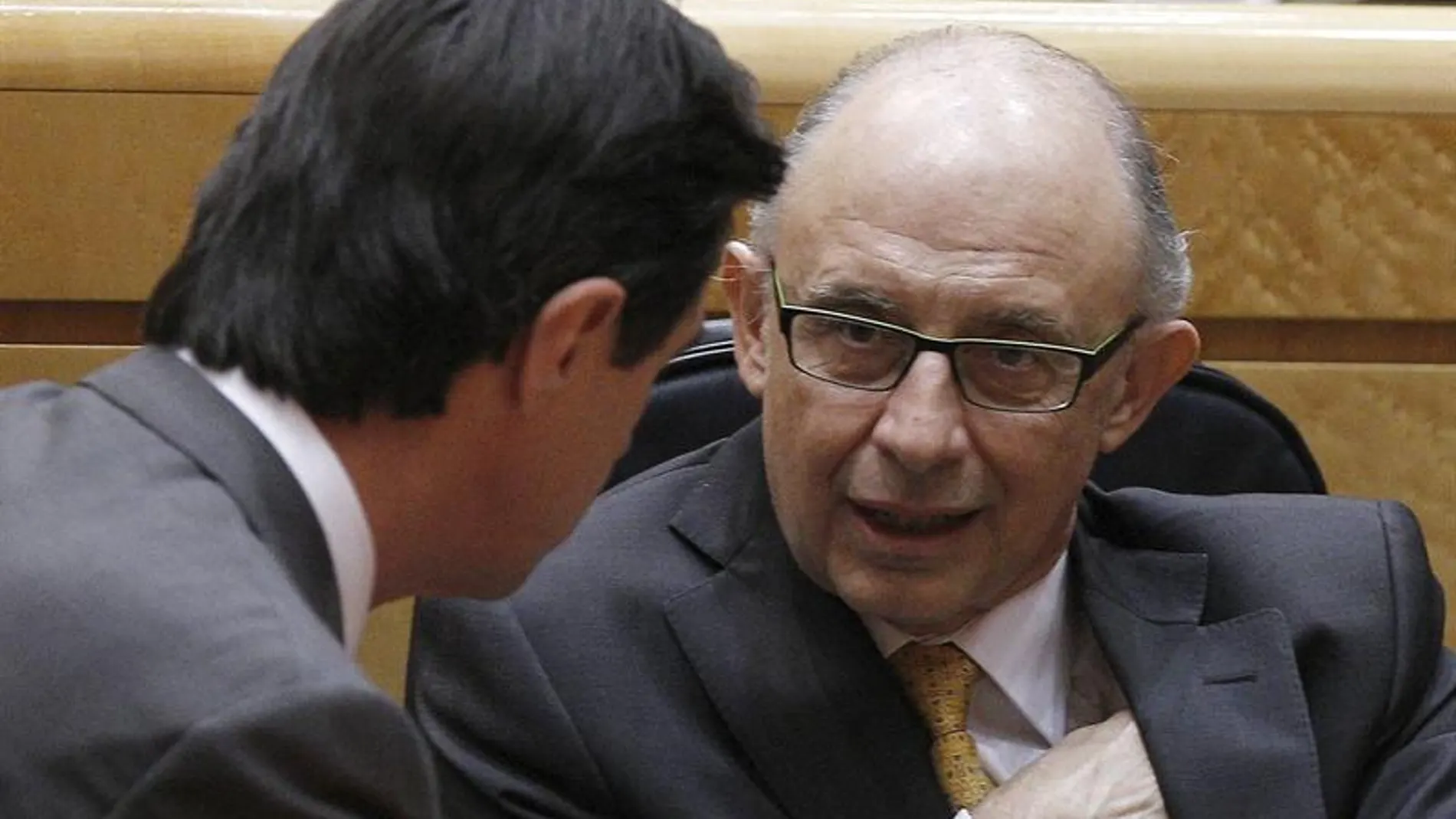 n el ministro de Hacienda, Cristóbal Montoro n el ministro de Hacienda, Cristóbal Montoro