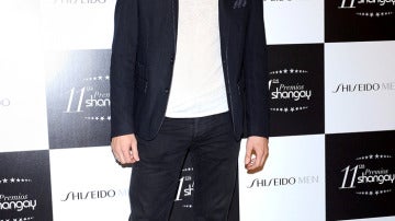 Aitor Luna, con un look desenfadado