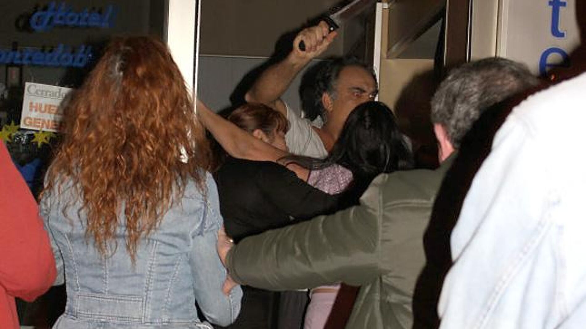 Detienen a un hostelero que agredi&oacute; con un cuchillo a una integrante de un piquete