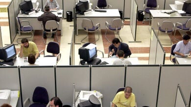 ¿Cuántos meses trabaja un español solo para pagar impuestos?