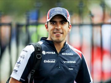 Pastor Maldonado con Wikkians