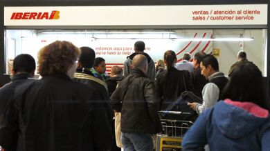Los sindicatos de Iberia anuncian huelgas en vísperas de Navidad
