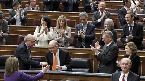 El Congreso aprueba la Ley de Estabilidad Presupuestaria El Congreso aprueba la Ley de Estabilidad Presupuestaria