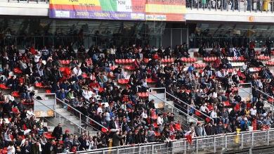 La afición se vuelca con Ferrari y Fernando Alonso en Montmeló