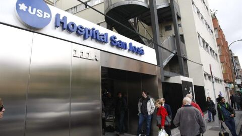 Entrada principal del Hospital Quir&oacute;n San Jos&eacute;