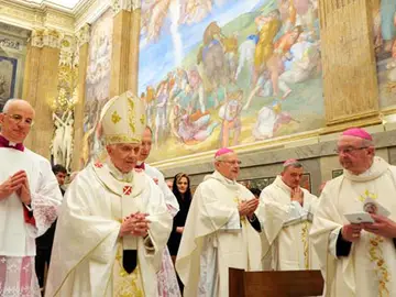 Benedicto XVI celebra su 85 cumpleaños entre rumores de empeoramiento de su salud Benedicto XVI celebra su 85 cumpleaños entre rumores de empeoramiento de su salud