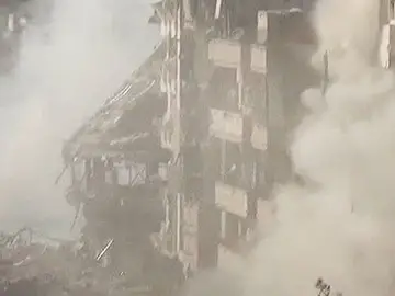 Continúan los bombardeos en Homs a pesar del alto al fuego. Continúan los bombardeos en Homs a pesar del alto al fuego.