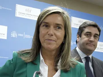 La ministra de Sanidad, Ana Mato, durante una rueda de prensa La ministra de Sanidad, Ana Mato, durante una rueda de prensa