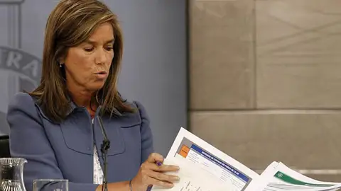 Ana Mato, en su rueda de prensa posterior al Consejo de Ministros Ana Mato, en su rueda de prensa posterior al Consejo de Ministros