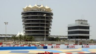 Hamilton controla los primeros libres; Alonso prueba la aerodinámica del F2012