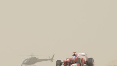 Rosberg vuela en los libres de Sakhir; Alonso, octavo