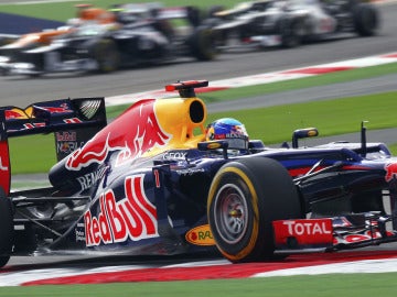 Vettel rueda en Bahréin