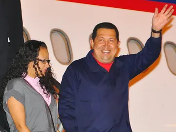 Hugo Chávez a su llegada a Venezuela Hugo Chávez a su llegada a Venezuela