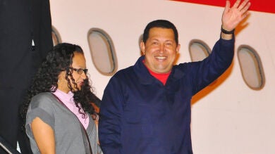 Chávez regresa a Venezuela tras nueve días de tratamiento en Cuba