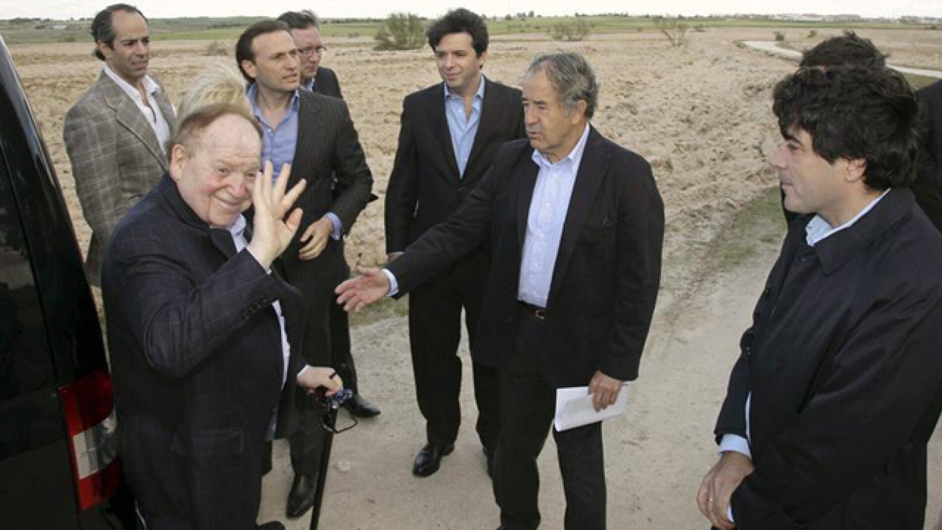 Sheldon Adelson, en los terrenos de Alcorc&oacute;n
