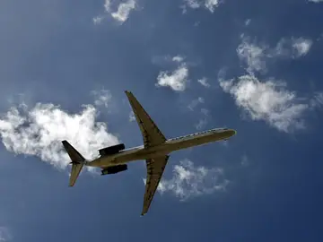 Un avión en el cielo Un avión en el cielo