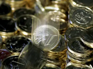 Los españoles creen que la economía mejorará en el próximo año Los españoles creen que la economía mejorará en el próximo año