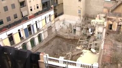 Desplome de una de las casas más antiguas del barrio