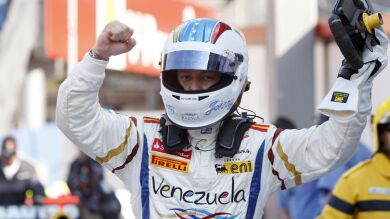 Johnny Cecotto vence en la primera carrera de Montecarlo