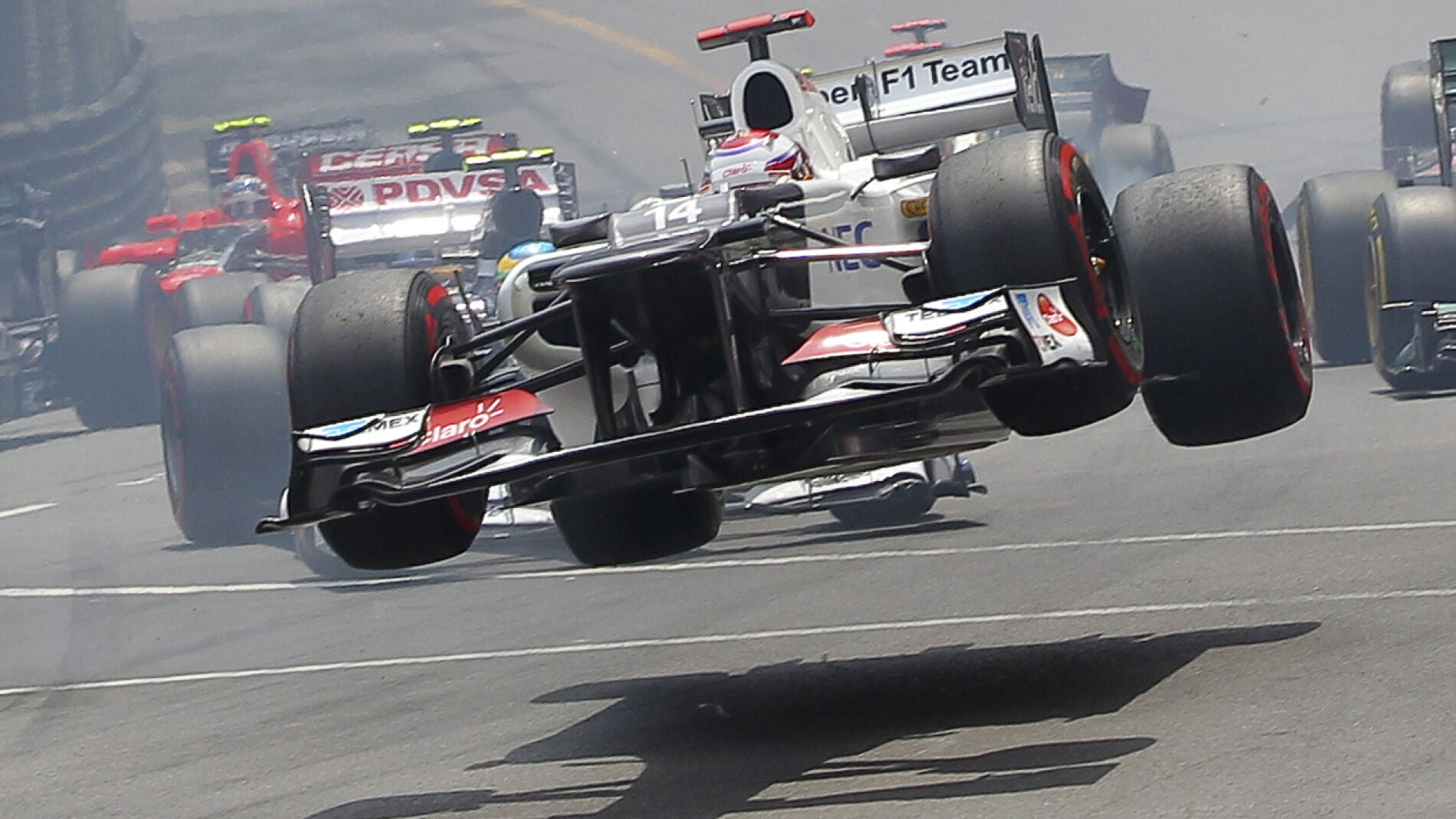 Kobayashi salta sobre el asfalto de Montecarlo