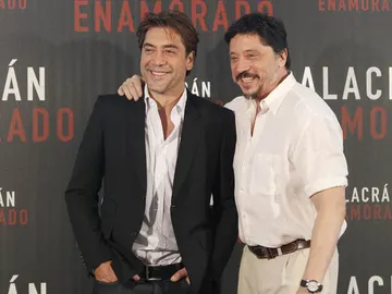 Javier Bardem con su hermano Carlos. Javier Bardem con su hermano Carlos.